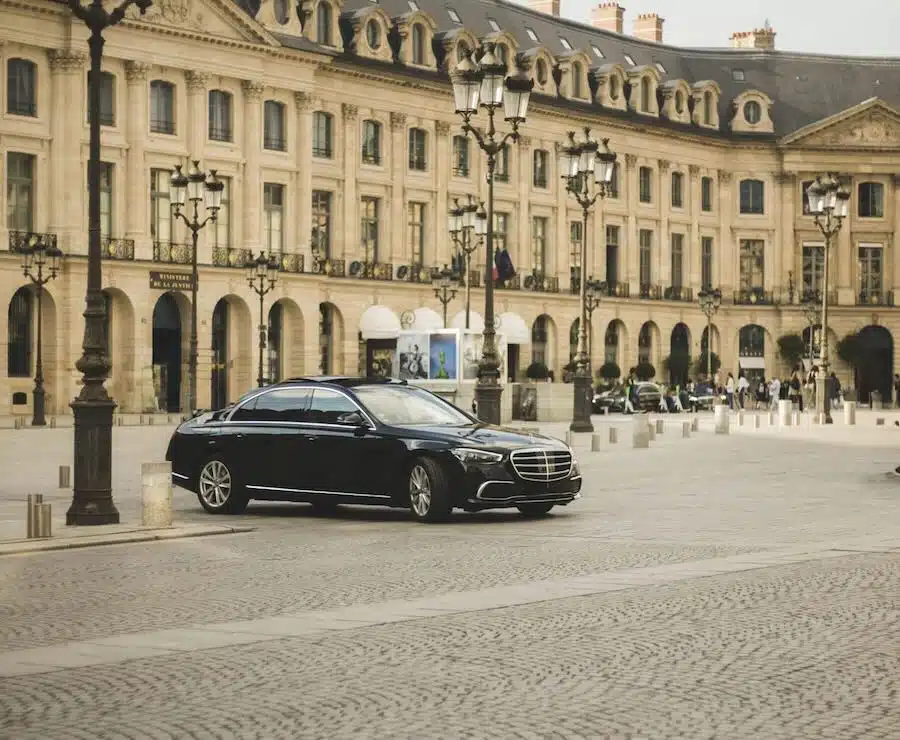Berline prestige avec chauffeur propos&eacute;e par Ultravalet &agrave; Paris